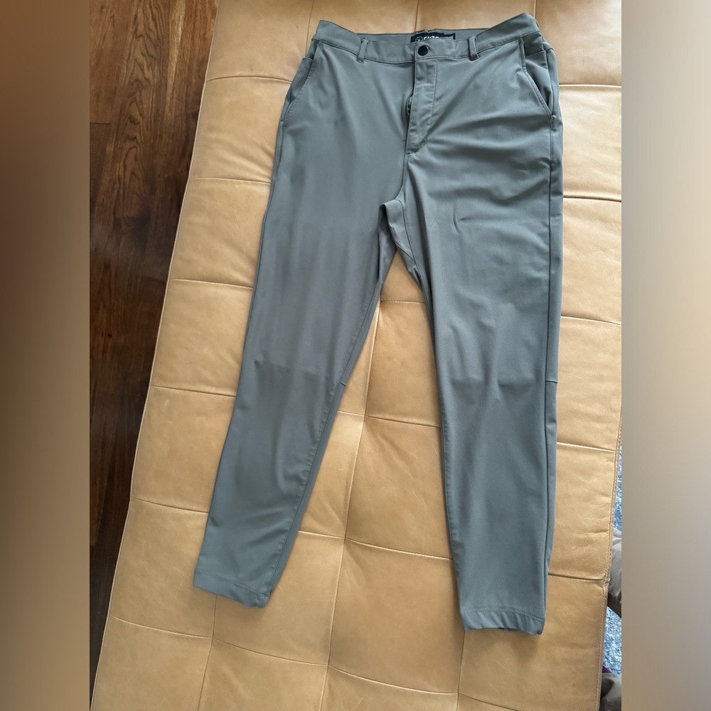 Cuts - AO 5-Jogger Pant - Size L